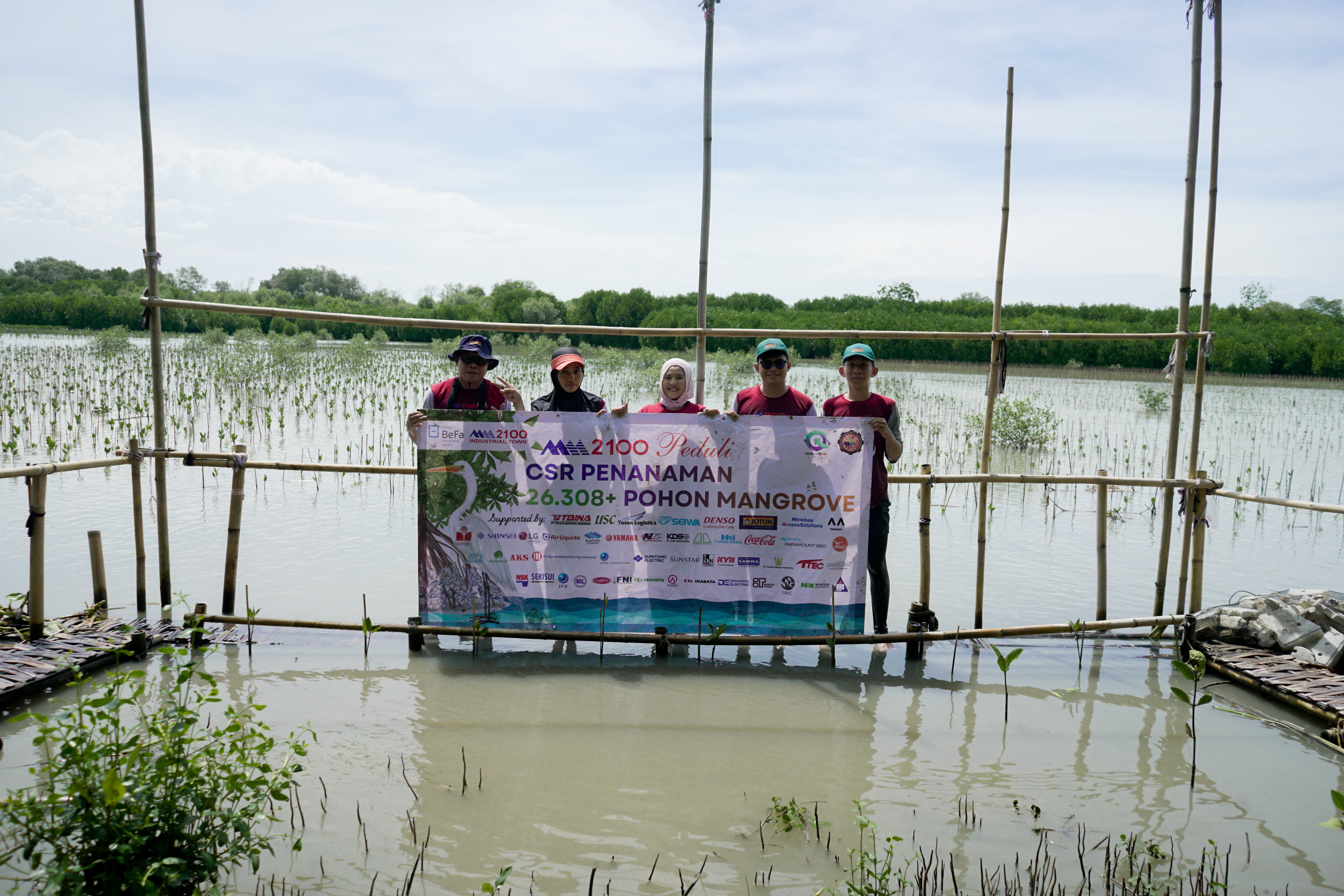 Penanaman Mangrove tenant MM2100